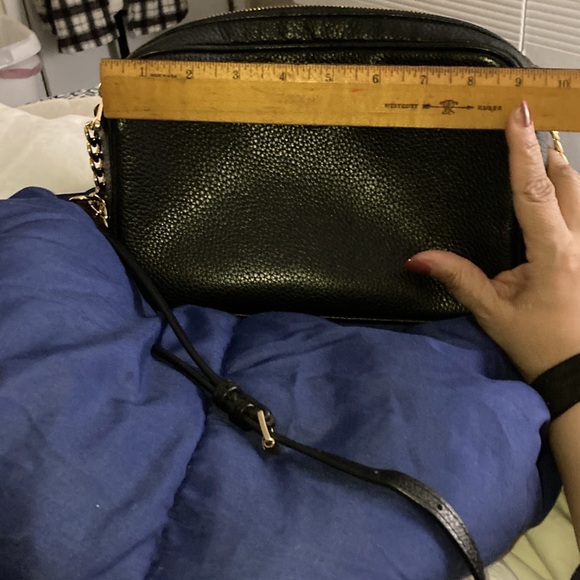 Michael Kors Black Crossbody. - Picture 6 of 7